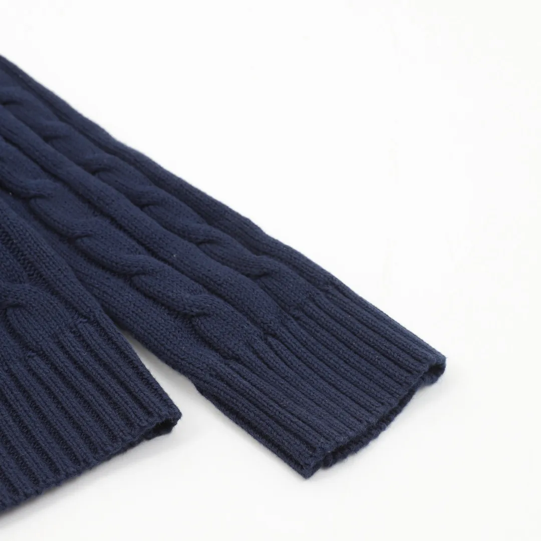 🅿️480 Ralph Lauren 25FW small label knitted sweetheart neck sweater Ralph Lauren (RALPH LAUREN) is the "American classic" brand in the fashion industry. Founded by Mr. Ralph Lauren in 1968, it is a high-end fashion brand with a strong American flavor. The styles are highly stylized and should be regarded as the clothing brand that best represents American culture (this can be seen from the fact that the uniforms of the US team in many Olympic Games have been provided by Ralph Lauren). Size: S-L